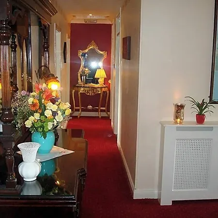 Athlumney Manor Guest Bed & Breakfast 4*