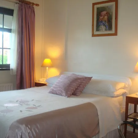 Athlumney Manor Guest